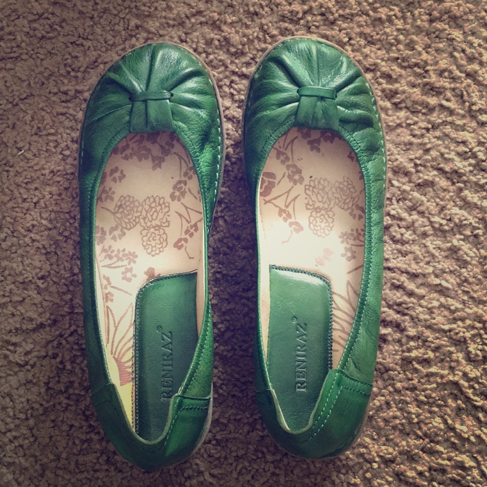 Wedge from Italy. Great and comfortable leather.